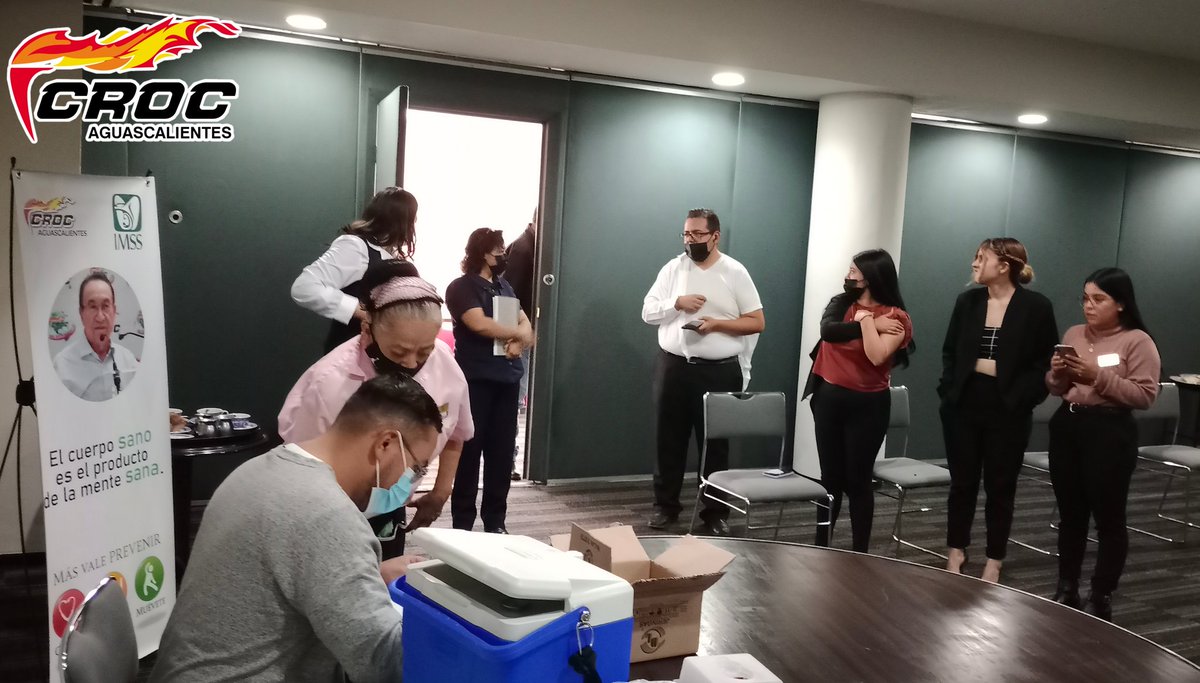 Seccion67CROC's tweet photo. #CROCAguascalientes;
Excelente inicio de semana 😉
La mañana de este día continuamos con nuestra #JornadadeVacunación contra la #Influenza ahora con nuestros compañeros Croquistas del #HotelFranciaCentro,
@IsaiasSiCumple
@chitocroc https://t.co/CEfBJ8SxlM