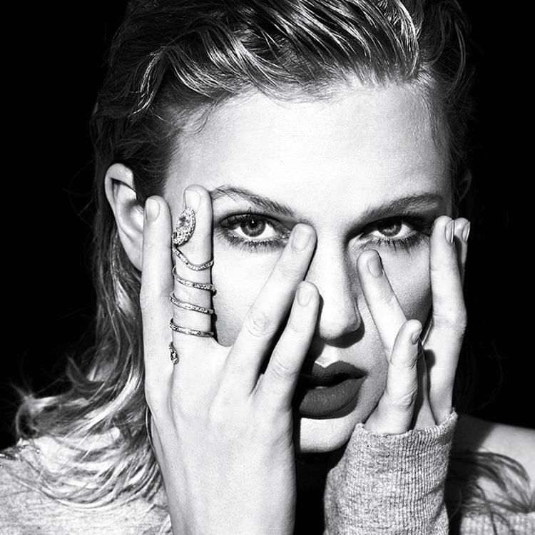LaPuercaylor's tweet photo. Legalmente, Taylor Swift puede comenzar a re-grabar reputation esta semana https://t.co/GsfhqbfogN