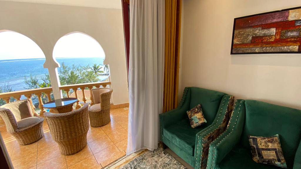KenstarEvents's tweet photo. Festival season is here-Twende Momba Chrisi* 🌴🌊🏊🏽‍♂️

We have beautiful staycation apartments for you and your family in Mombasa

#Naikuni
#Tutsi
#KNH Private Wing
#Ichaweri
#Ugandain2020
#Rigathi
#COP27 https://t.co/4Z24CZdCsu