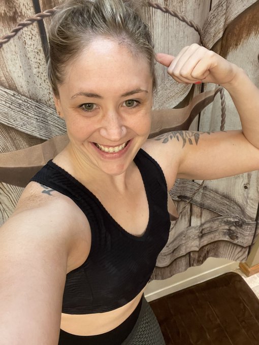 Good morning 😃 Happy Monday ! https://t.co/L9gwHAUCLX