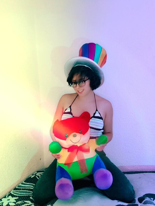 Somos hermoses, nuestro pasado y nuestras cicatrices no nos definen. Somos v&aacute;lides justo como somos So<a href="/tag/lgbt"class="tags"><span>#lgbt</span></a><a href="/tag/trans"class="tags"><span>#trans</span></a>