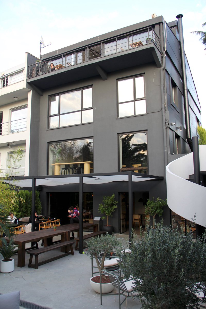 Türkiye'de blokzincirin gelişimini takip etmek yetmiyor, bireyler olarak bu teknolojilerin gündelik hayatımızda kullanılmasına ön ayak olmalıyız.

Henüz LP Web3 Hub ile tanışmadıysanız @lunaparkhub üzerinden takip edebilir ve bit.ly/3UCS1J8 topluluğumuza katılabilirsin🎢