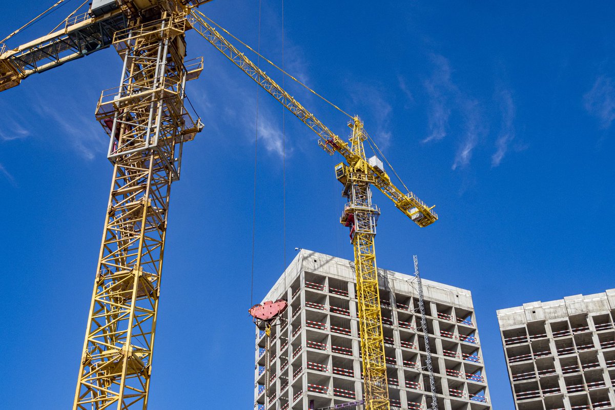 open_studia's tweet image. Парламентарии предлагают увеличить налоговый вычет по уплате ипотечных процентов до 25% и отменить НДФЛ при быстрой продаже квартир. Бизнес внедряет «траншевую ипотеку» за 1 рубль.
Помогут ли рынку недвижимости такие нововведения? Обсудим в 20.10