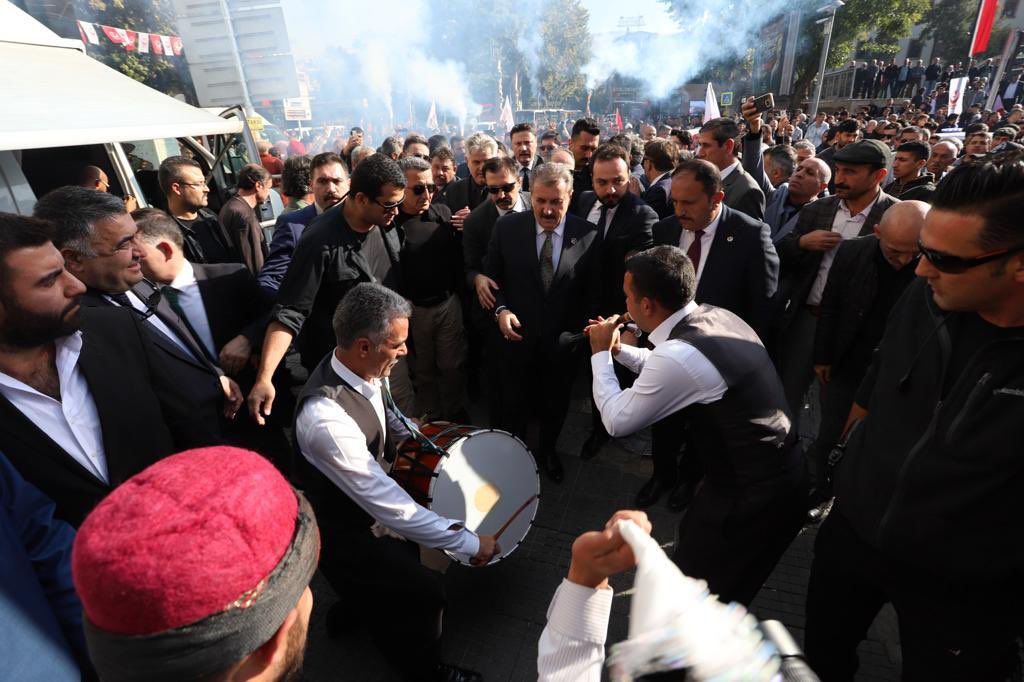 Mustafa_Destici's tweet photo. Malatya Mitingimizin hazırlanması ve gerçekleştirilmesinde emeği olan yöneticilerimize, teşkilat mensuplarımıza ve katılım gösteren tüm dava arkadaşlarımız ile vatandaşlarımıza şükranlarımı sunuyorum.

Teşekkürler Malatya https://t.co/rcI1V8fAES