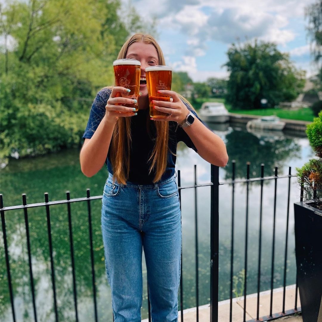 Life lesson: Why settle for one 🍺 when you can have 🍻? Just ask @bridgechertsey 😏