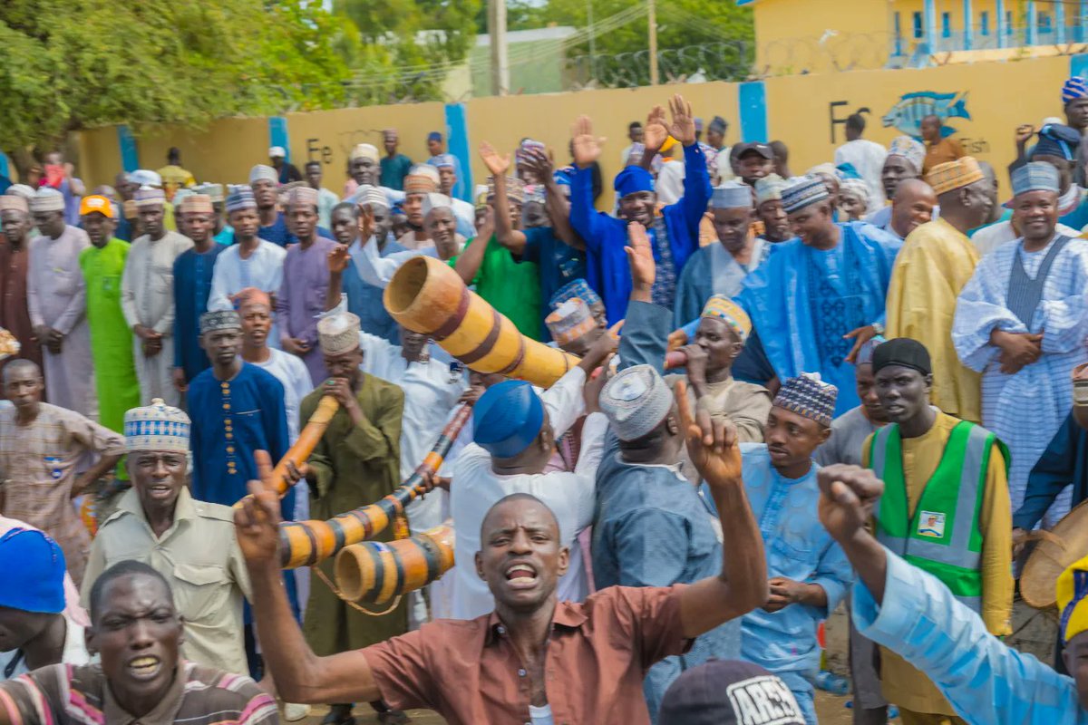 hon_umarelyakub's tweet photo. During the Commissioning of the APC campaign office in Kano State by the APC presidential candidate Bola Ahmed Tinubu https://t.co/JUpPiBvcj9