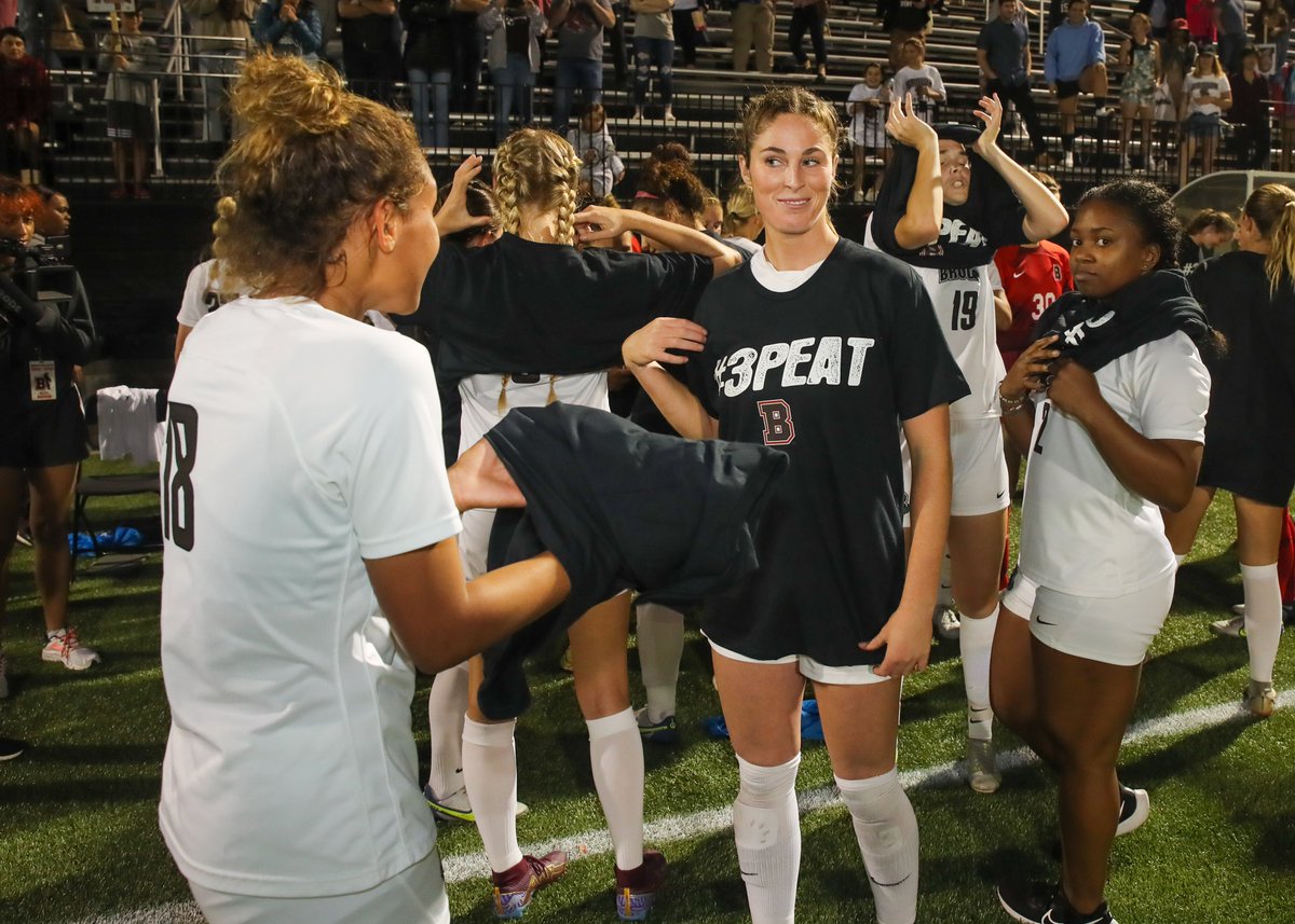 BrownU_WSoccer's tweet photo. While we wait to find out tonight who we play in the @NCAASoccer First Round, enjoy a few more @IvyLeague celly pics 🤩

#EverTrue https://t.co/IaEK06NvQN