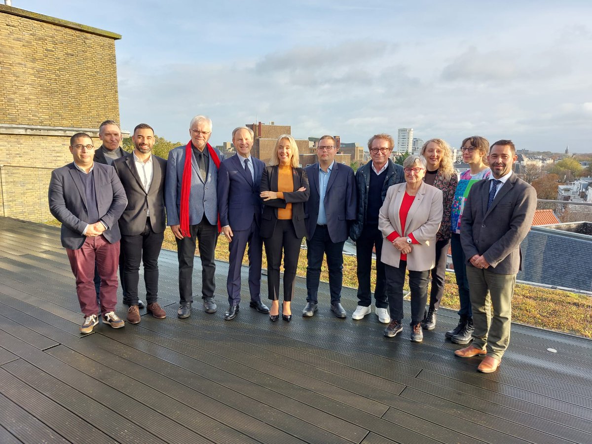 J'ai accueilli aujourd'hui une délégation d'élus de la région Occitanie, en visite pendant deux jours aux Pays-Bas dans le cadre d’une mission d'observation sur l'usage du vélo. Un bel exemple d'échange d'expertise entre nos deux pays ! 🇫🇷🇳🇱