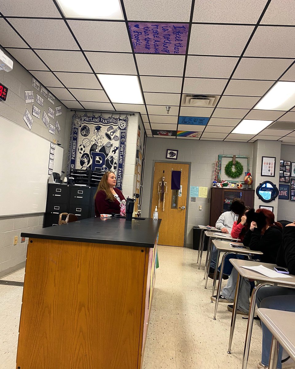 vumcpharmtech's tweet photo. Our Program Director and Clinical Education Coordinator have spent the day educating high school students about the career of Pharmacy Technician @VUMChealth @VUMCCPiAH @PTCB @ASHPOfficial https://t.co/wGYpfFz4ol