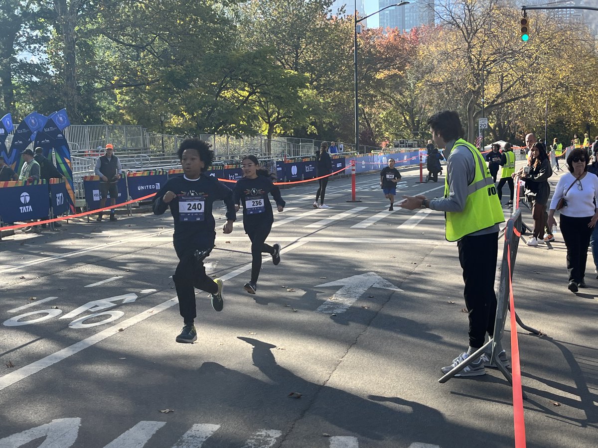 MMCCenter's tweet photo. Last week our Track participants at #SONYC MS 244 had a meet at Central Park, and medals were awarded to the 1st &amp; 2nd place winners! #DYCD @NYC Department of Youth and Community Development @DYCD https://t.co/Q0Uf17wiuA