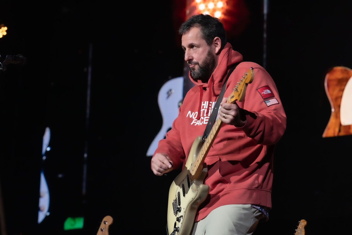 AdamSandler's tweet image. 