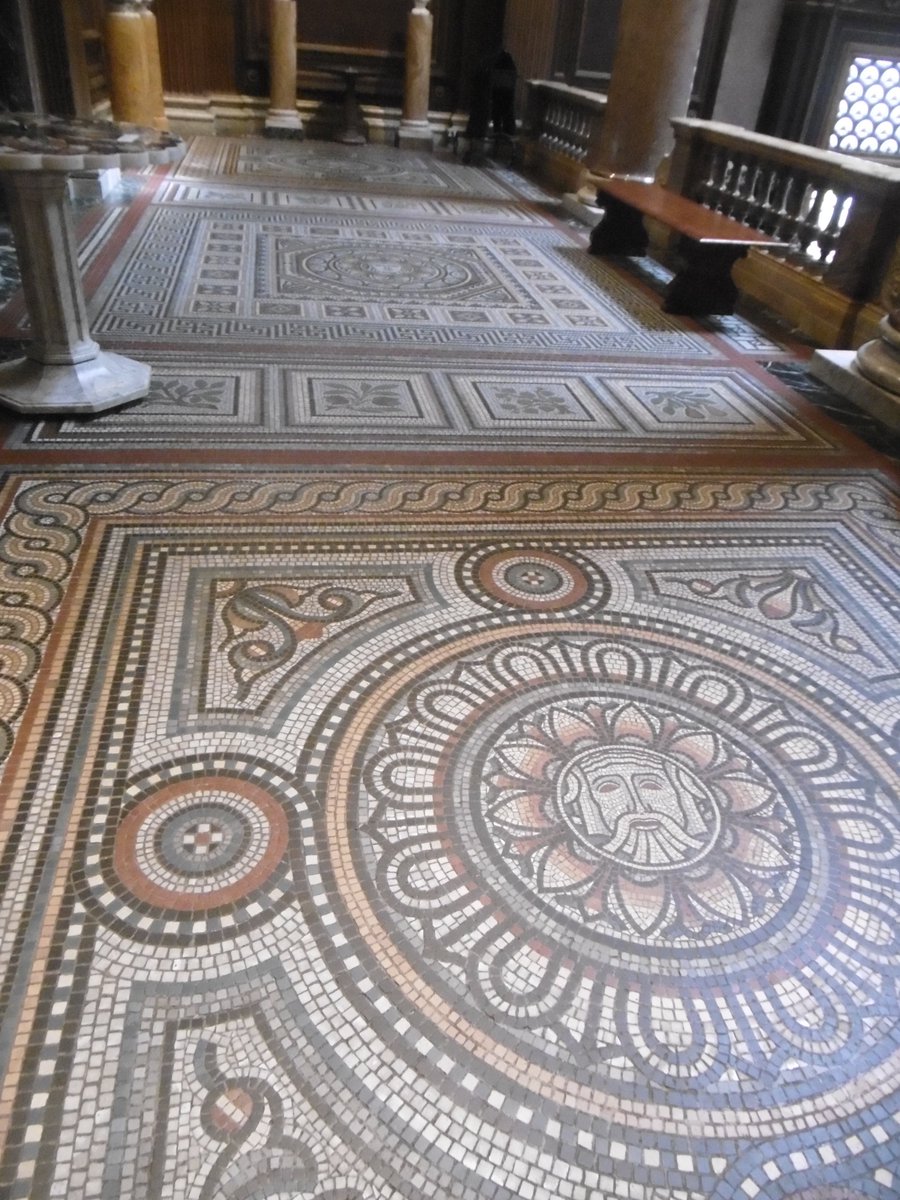 Tiny #TilesonTuesday in the entrance hall of the #FitzwilliamMuseum #Cambridge