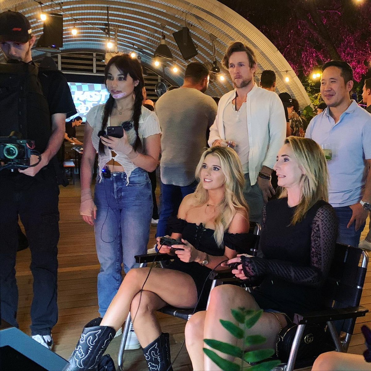 GameFlashEvent1's tweet photo. @F1 2022 was a stellar success! It was a pleasure teaming up with Craft Alan for the Fast &amp; Loose: F1 influencers dinner event! We met some rad human beings including @willarnettpage ! Thanks again and can’t wait for next year! 🏁 🏎️💨 https://t.co/Ka2ceJsURd