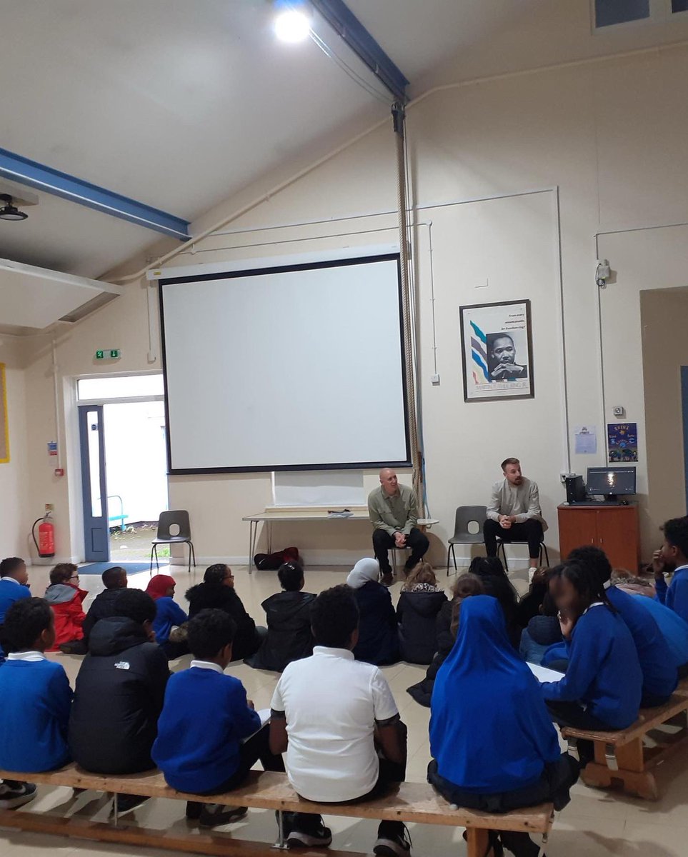 ADHDFatherUK's tweet photo. This morning myself and @Linesy8 visited @StBarnabas_Bris school to speak to key stage 2 children about positive wellbeing as well as coving topics such as sadness, anger, worry, grief and of course all things football.

@soccer_4_all @MarvinJRees @ThangamMP https://t.co/dY9mwCxMR8