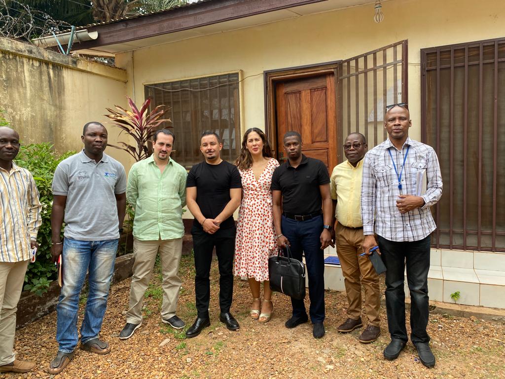 Mandela_PAPEUR's tweet photo. La rencontre des 2 #PAPEUR rural et urbain
L'equipe d'@ITCnews en visite à Bangui a rencontré l'équipe de @coopi RCA:
Des discussions pour renforcer notre logique d’intervention plus soucieuse de la qualité des partenariats https://t.co/dPIFId0Yol