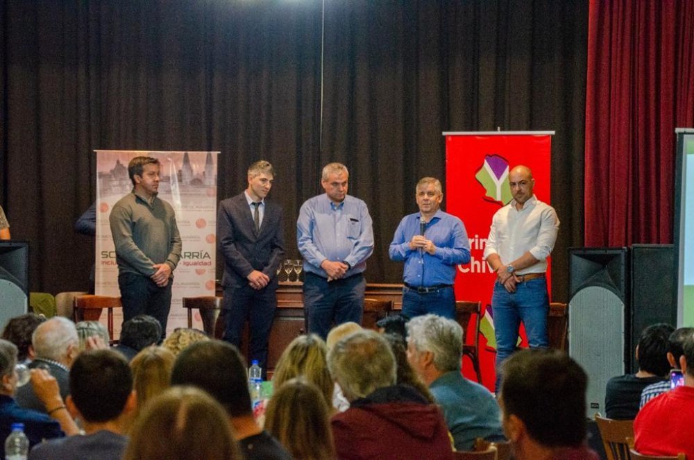 #Política | Cumbre vecinalista: los desafíos para el 2023 y un plan para salir de la polarización
📌bit.ly/3trBn3D