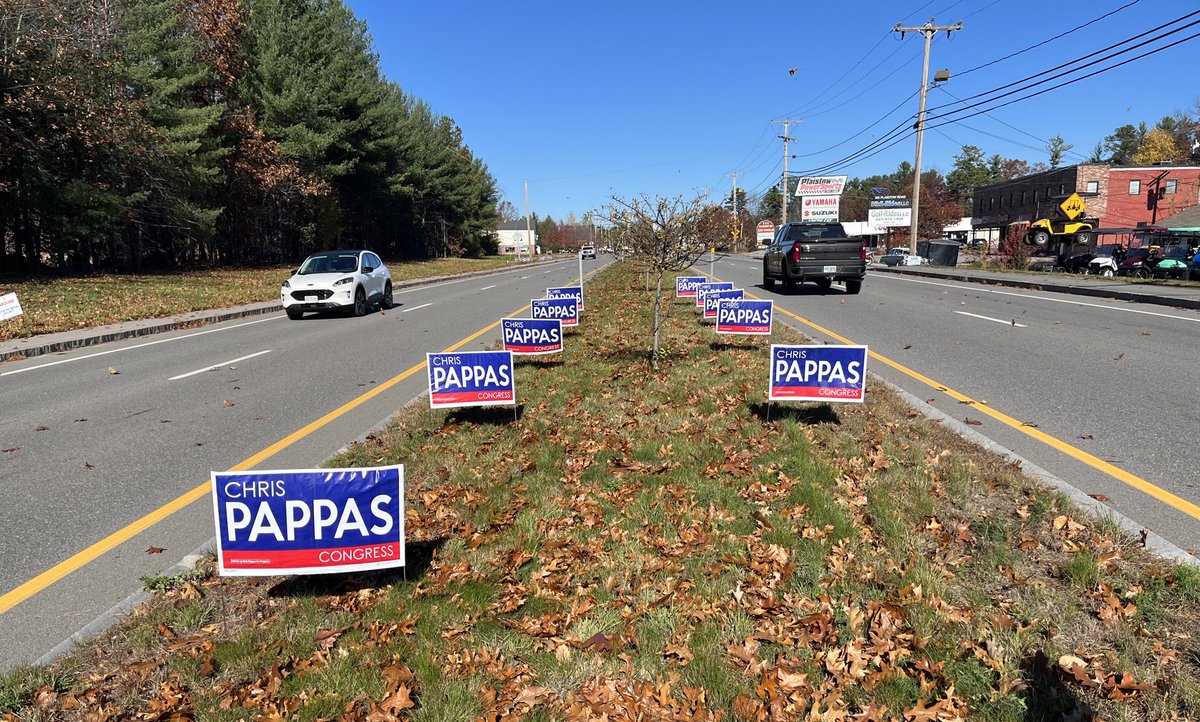 karolineleavitt's tweet photo. While @ChrisPappasNH team and @NHDems desperately put up signs outside of my family’s business… 🤣
…#TeamKaroline and @NHGOP are hard at work talking to every last voter!
24 HOURS! RUN through the tape! https://t.co/YQ6YGJDVDQ