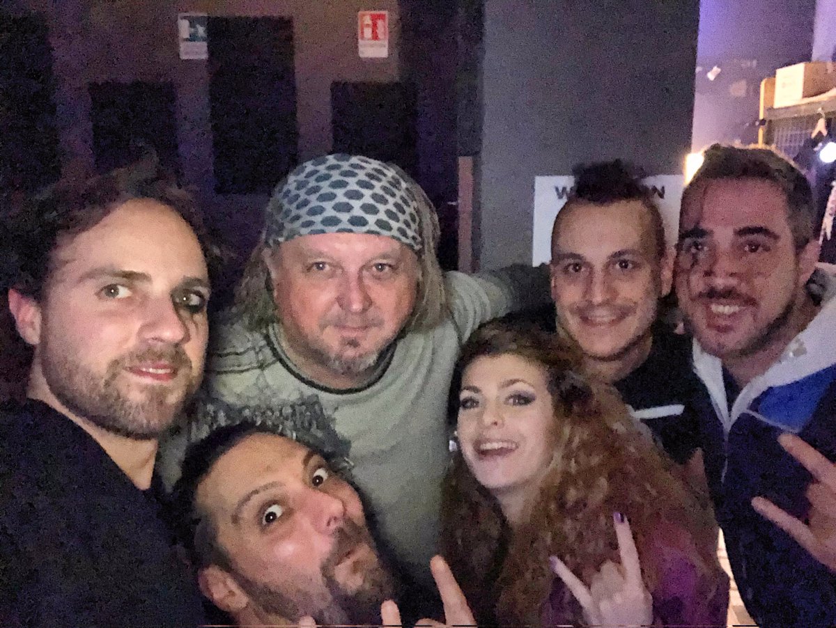 VioletBlend's tweet photo. || Three amazing days with lovely people & great music with the legendary @ChrisSladeDrums and @SladeTimeline 💜
Our hearts are full of joy!
@DrusoCircus @CrossroadsL
Alchemica ||
#violetblend #chrisslade #chrissladetimeline #acdc #PinkFloyd #acdcband #DavidGilmour https://t.co/H8Z3A9BbT6