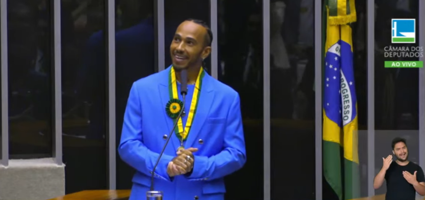 "Eu não sabia o que esperar hoje. Mas vendo vocês todos aqui com essa energia, encheu meu coração. Queria agradecer a todos que fizeram isso possível. É uma honra para mim receber esse título e agora posso finalmente dizer que sou um de vocês. Eu amo o Brasil. Sempre amei"