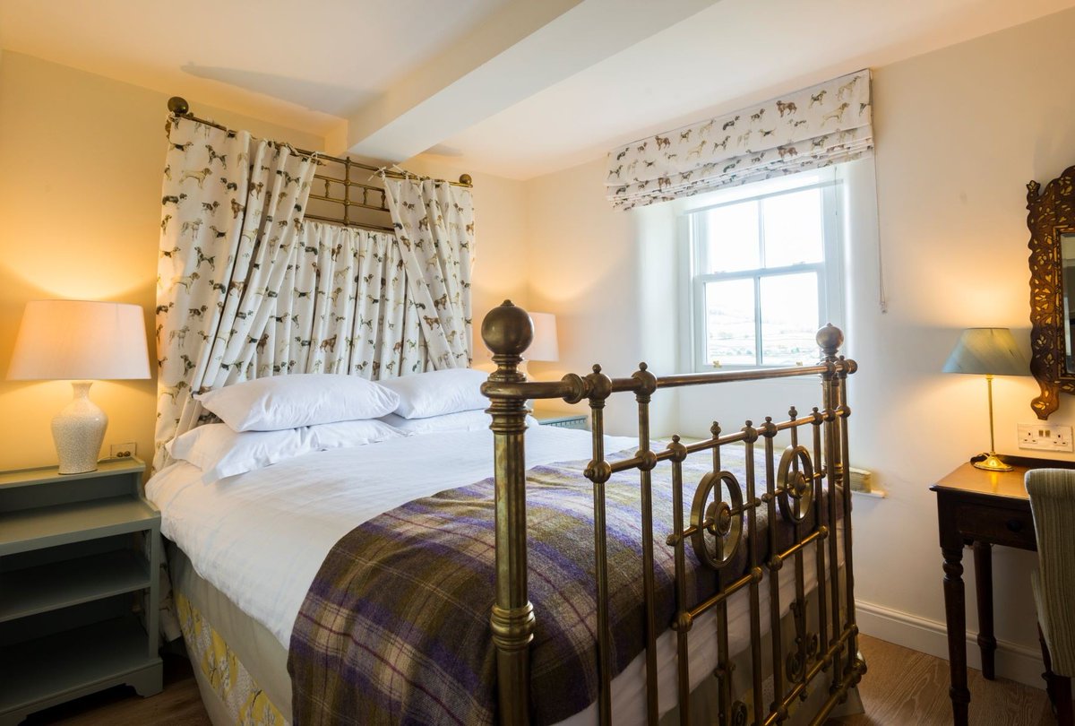 Should you be lucky enough to stay at Wharfe View Cottage, there is a distinct possibility you might confine yourself to bed and call upon underlings to attend to your every whim. And why not? loom.ly/N7rpqlg