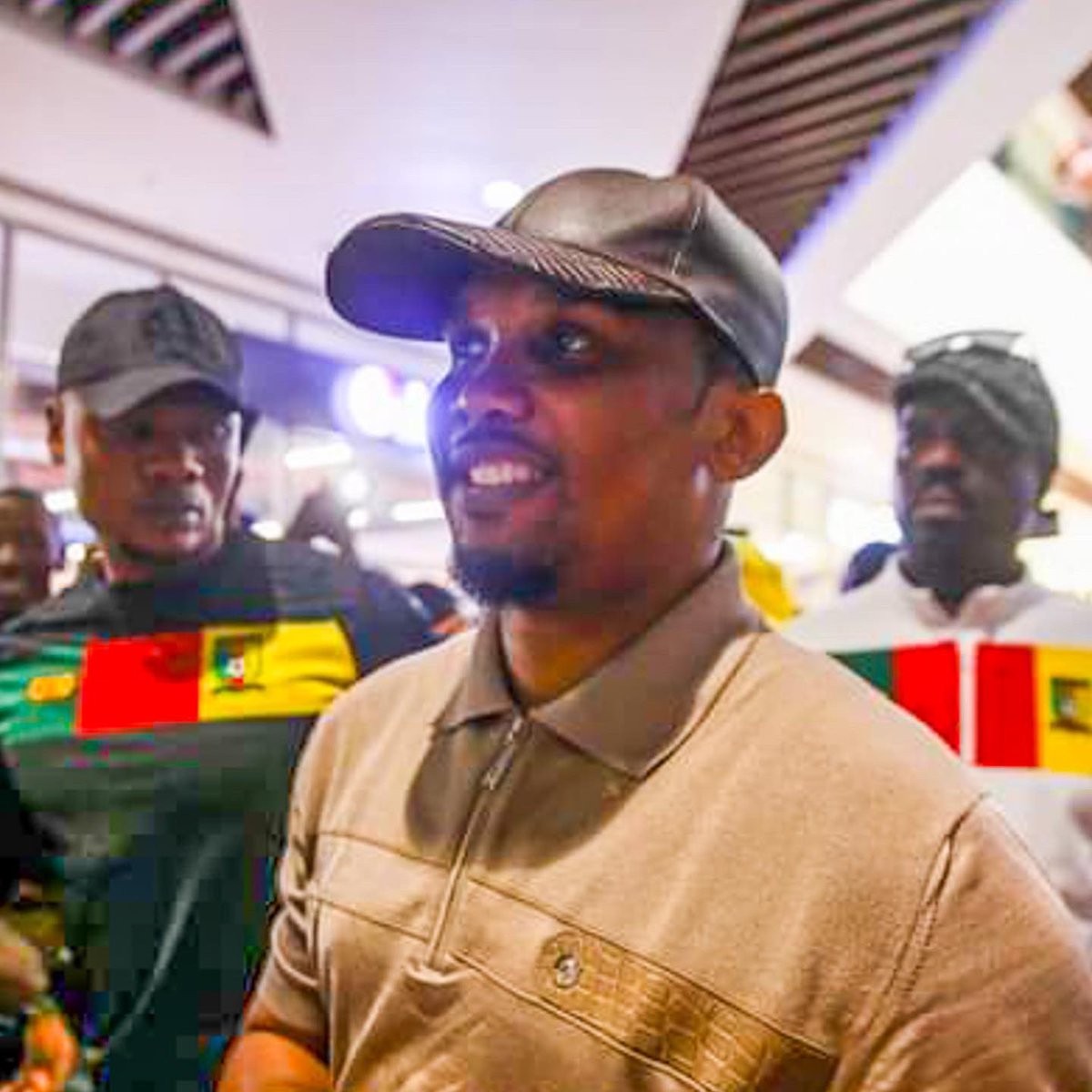 SamuelEtoo's tweet image. They’re here! 🇨🇲 Thank you to everyone who came to buy their jersey in support of the Indomitable Lions. Less than two weeks to go. #AllezLesLions