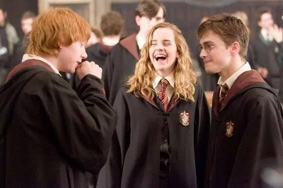 Harry Potter serisi devam ediyor 🔮 İngiliz yazar J. K. Rowling’in yedi fantastik romanın sinemaya uyarlanan Harry Potter serisi, 2011’deki sekizinci filmin ardından yine devam edecek. 🎉 #HarryPotter #WarnerBrosDiscovery