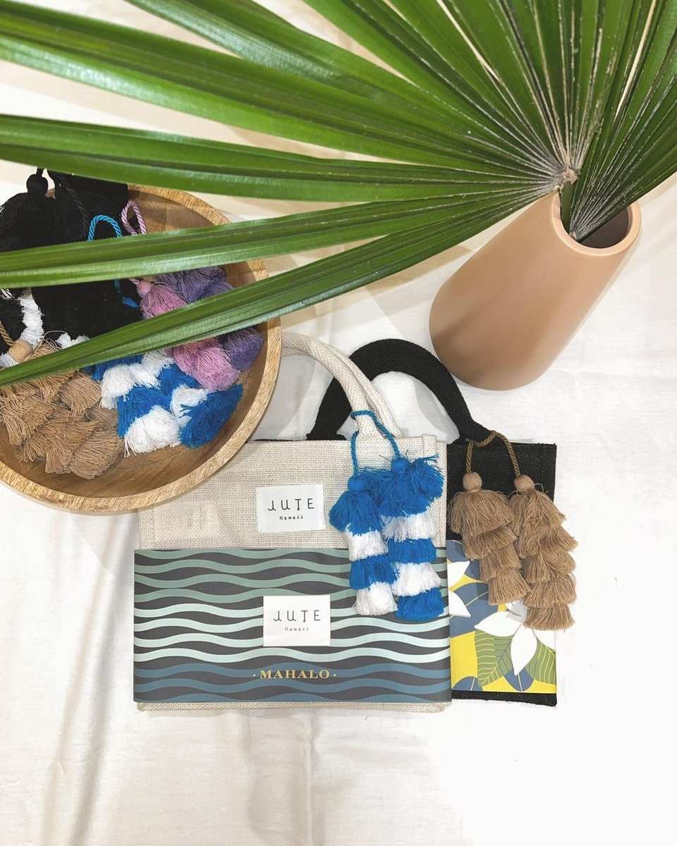 WaikikiShopPlza's tweet photo. Add to cart🛍️
@Unibazar has lots of fun and unique items. Get yours at the link: https://t.co/9f22VSbBVF.
📷 @unibazar
(@unibazar, Waikiki Shopping Plaza - 1st Level)
#unibazar #unibazarhonolulu #hawaiishopping #shoplocal #shopsmallbusinesses #madeinhawaii #alohastyle https://t.co/X9dFkGp797