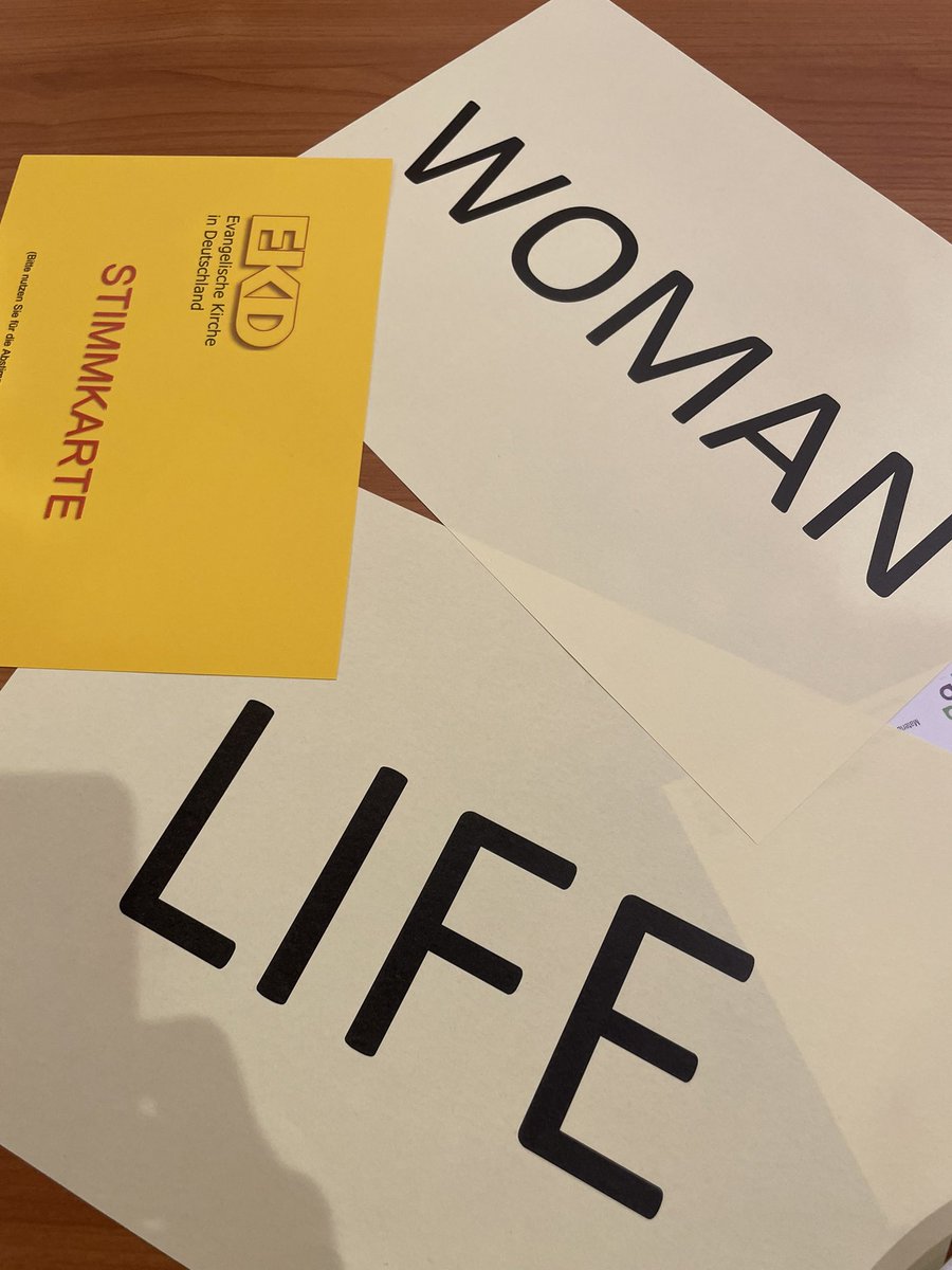 Mehr Aufmerksamkeit für die brutale Situation im #Iran, so das eindringliche Plädoyer unserer iranischen Gäste bei der  #EKDSynode @ekd