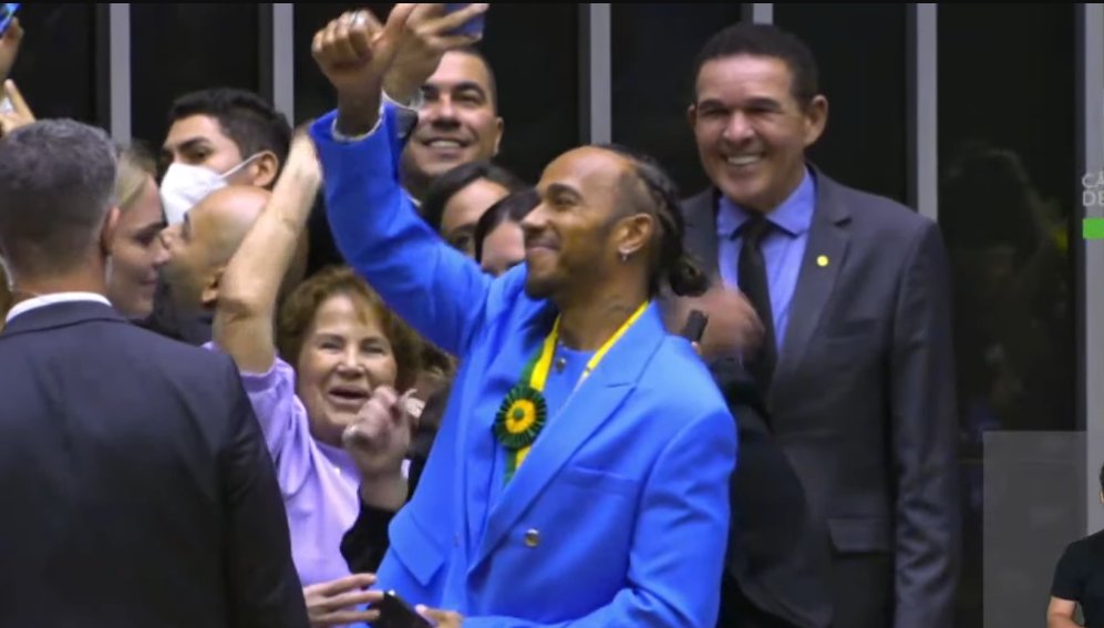 tracklist's tweet photo. “Britânico por nascimento, mas brasileiro de coração” - presidente da Câmara dos Deputados, Arthur Lira, sobre Lewis Hamilton. https://t.co/bMXmKoClt3