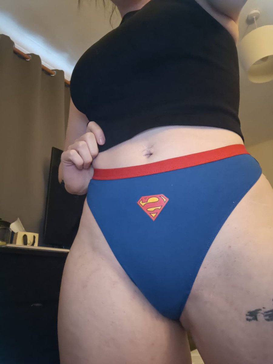 Bunsbunny11's tweet photo. Feeling "super" today xxx
#nsfwtwtًً #nsfwtw #nsfw #gymgirl #milf https://t.co/kb9uPh3WOD