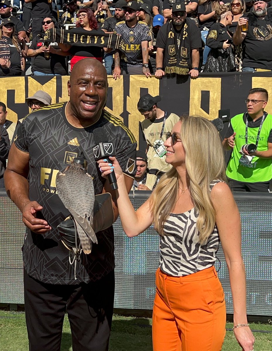 JillianSakovits's tweet image. Fireworks on every level. Wildest final ever, Gareth Bale dunk, Magic Johnson, Will Ferrell, John McCarthy hero, PKs and kicking off #MLSCup from the field…LA you were pretty cool 🪄🏆🧡