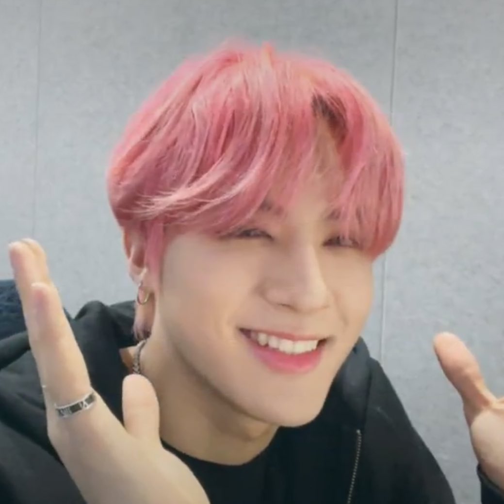 tbz smiling ◡̈ tweet media