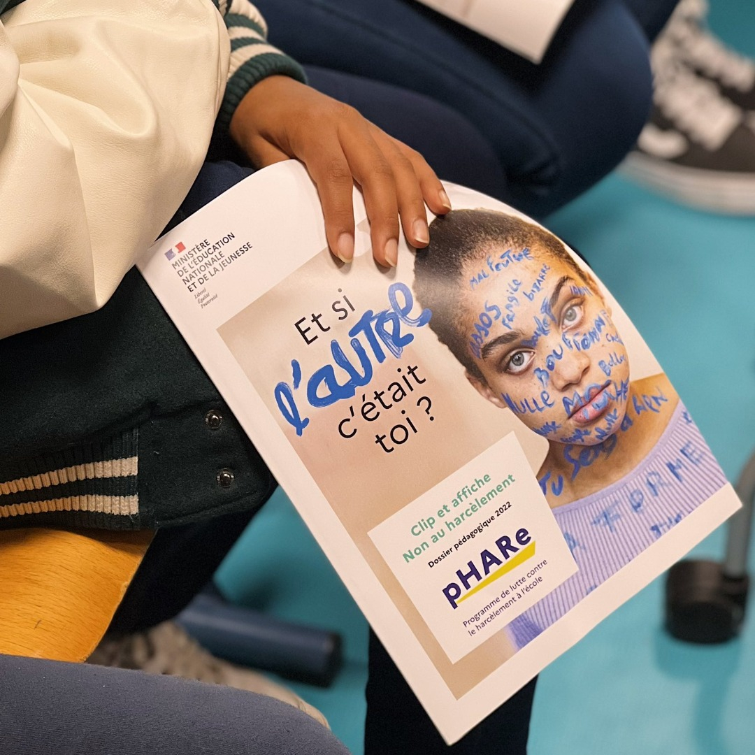 e-Enfance/3018 tweet media