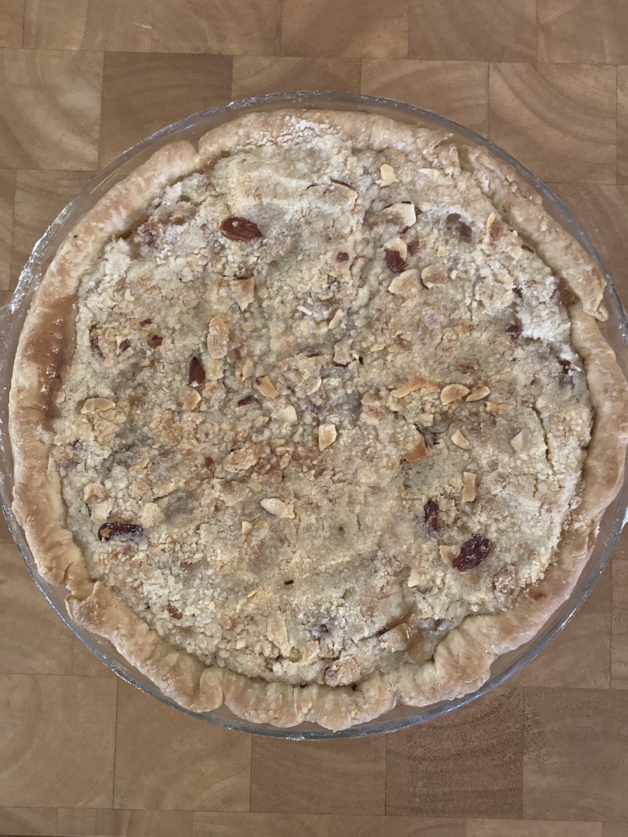 chefdepot's tweet photo. What is your favorite #Apple #Pie ?  Drop a comment ! 
#food #cooking #baking #foodquiz #Monday #eats 
👨🏼‍🍳❤️🎉 https://t.co/hwvyA7fwIA