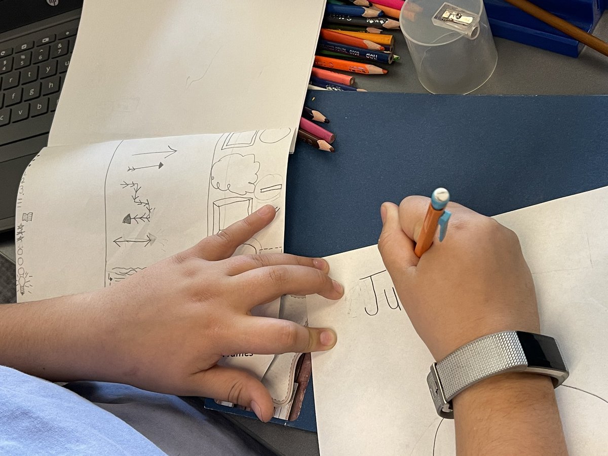 Using #sketchnotehandbook for a science poster as inspiration! Love it! #TeamHarmsworth #DitchBook