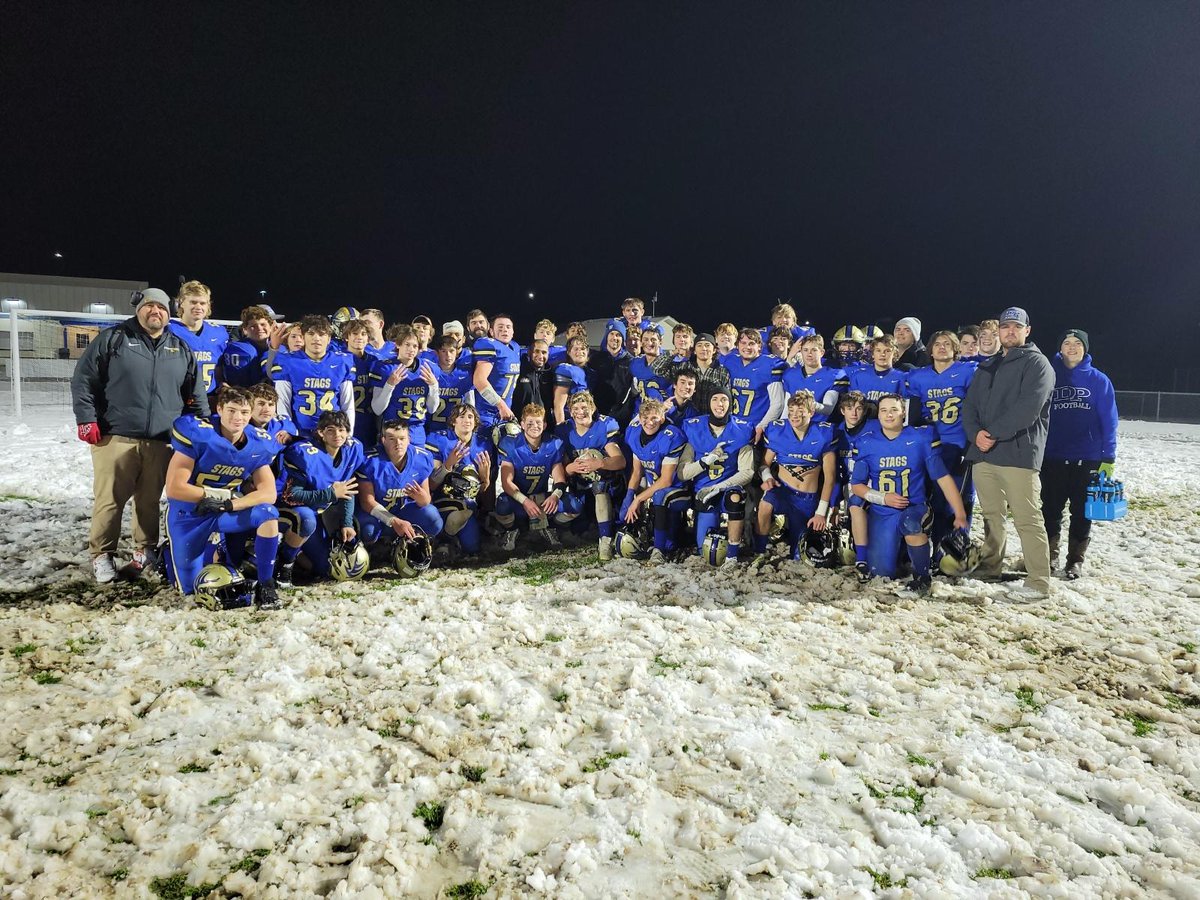 DPHS STAG FOOTBALL tweet media