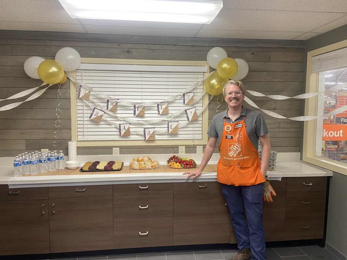 CyrillaAbiseid's tweet photo. Celebrating our CXM Cody today for his newest babe on the way! 🧡 https://t.co/mQnpqX28CX