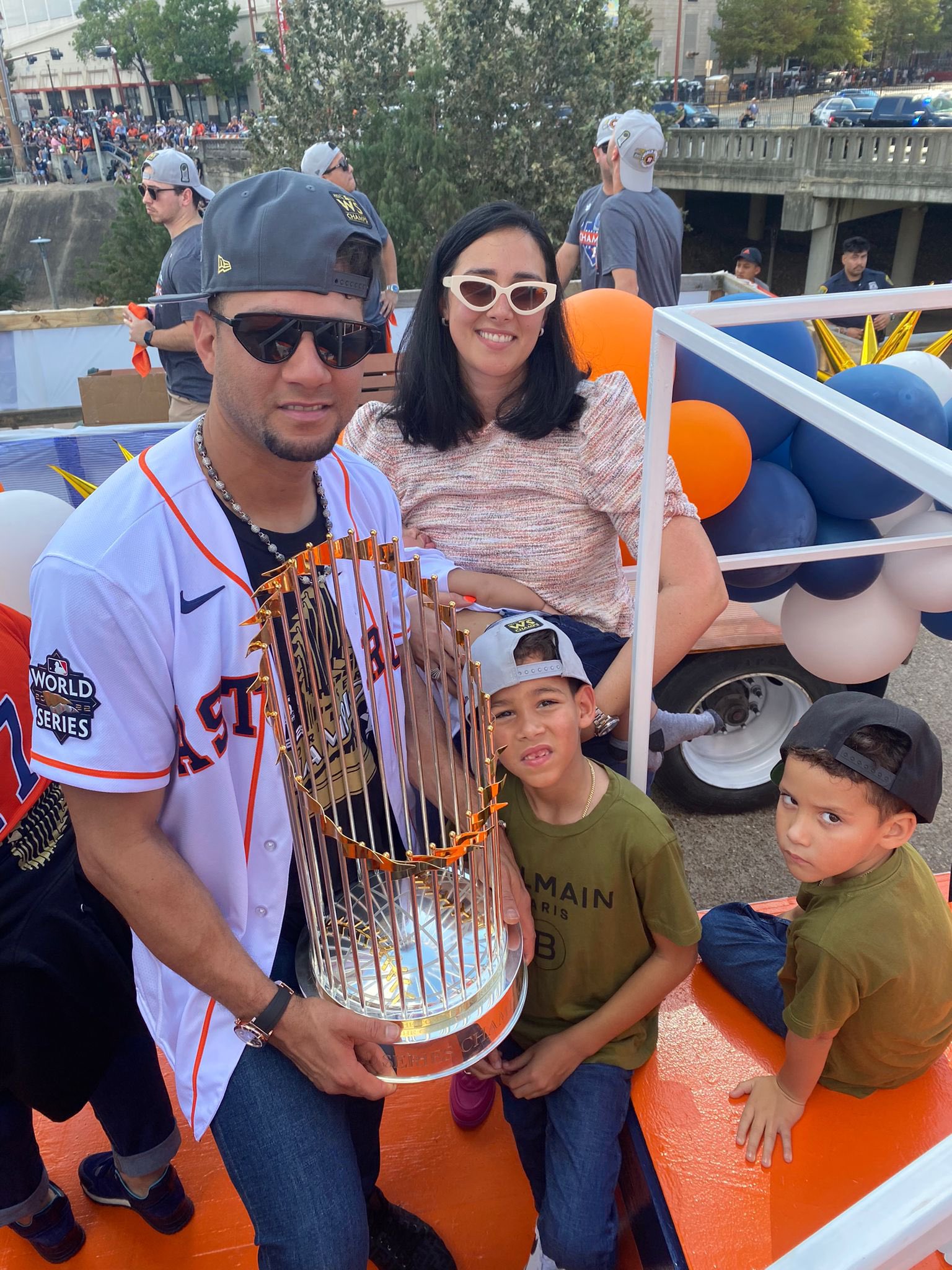 Yulieski Gurriel against the hate network