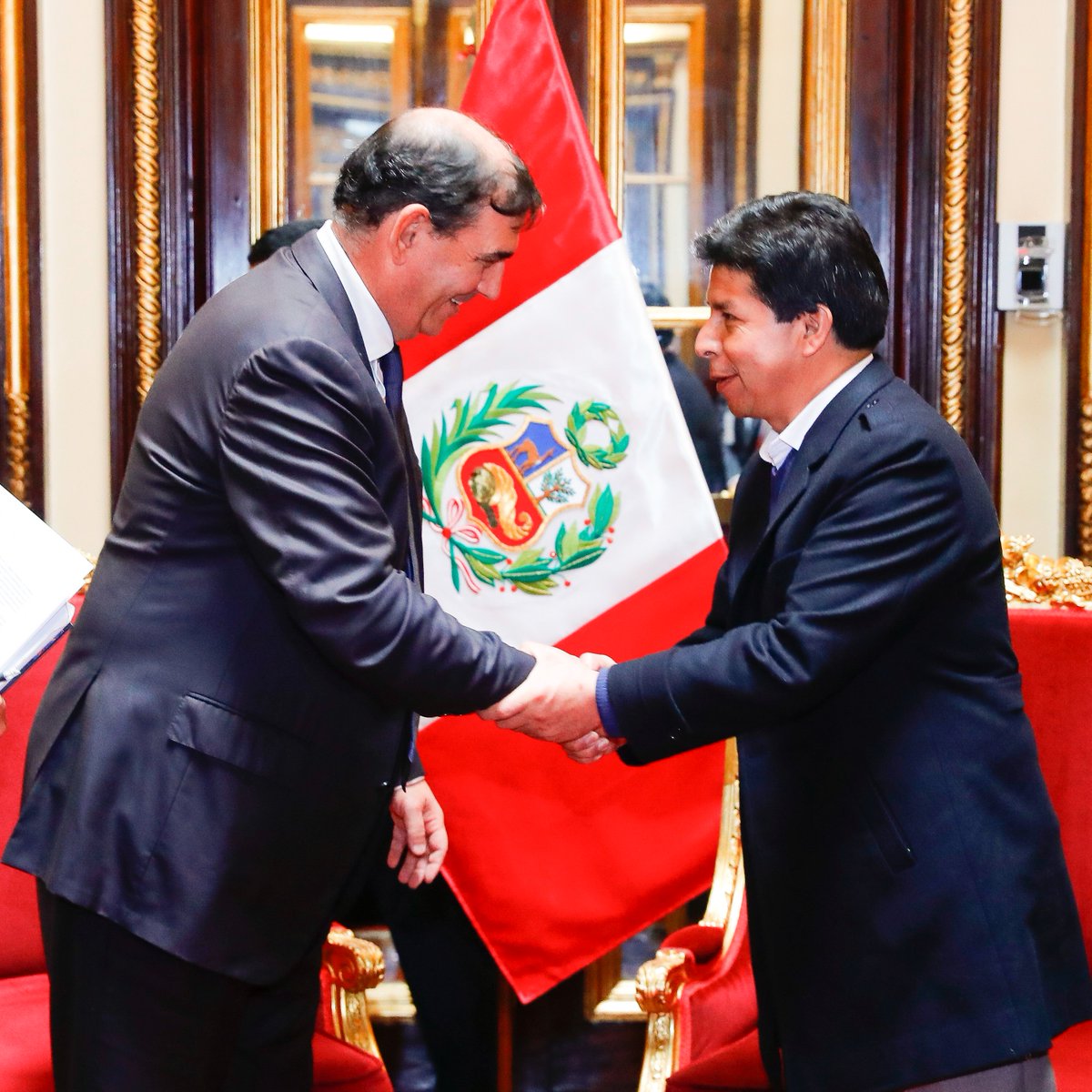 Pedro Castillo Terrones on Twitter: "Hoy me reuní con los integrantes