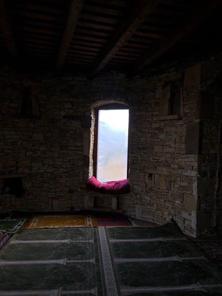 Yeryüzüne hükmeden şer odaklarının sanıyorum hedefledikleri insan profili, lümpenleşmeye açık ve alışık insan modeli Güdülmeye hazır, sömürülmeye müsait, silik ve sinik insan tipi.
Artık lümpenlik bir davranış biçimi olmaktan öte bir yaşam biçimine, hayat tarzına dönüşmüş durumda