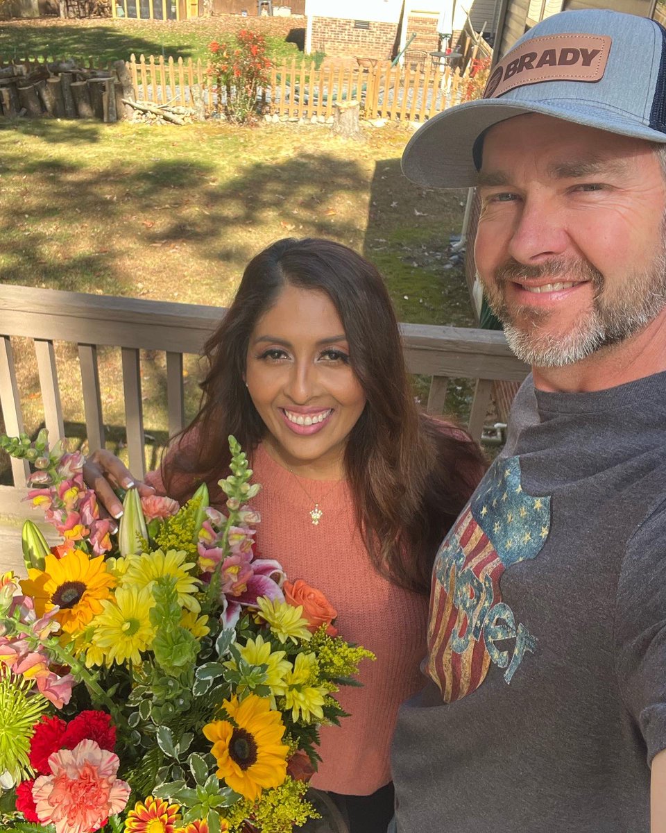 JanethROficial's tweet photo. Este fin de semana estamos de aniversario de boda, gracias a Dios por esta gran bendición la que enriquece, fortalece, guía y nos abraza para continuar juntos por muchos más🙌🏻 Love you esposo mío forever ❤️❤️ #MichaelAndJaneth #ThanksGodForAllTheBlessings https://t.co/wNUJLW2RZF