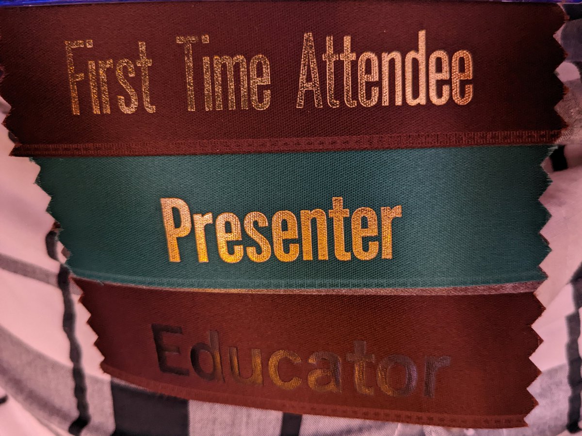 Hello #AMIA2022 👋
It's my first time at <a href="/AMIAinformatics/">AMIA</a> and I'll be presenting at the LIEAF01 panel on data science education 🧑‍🏫 Monday morning !