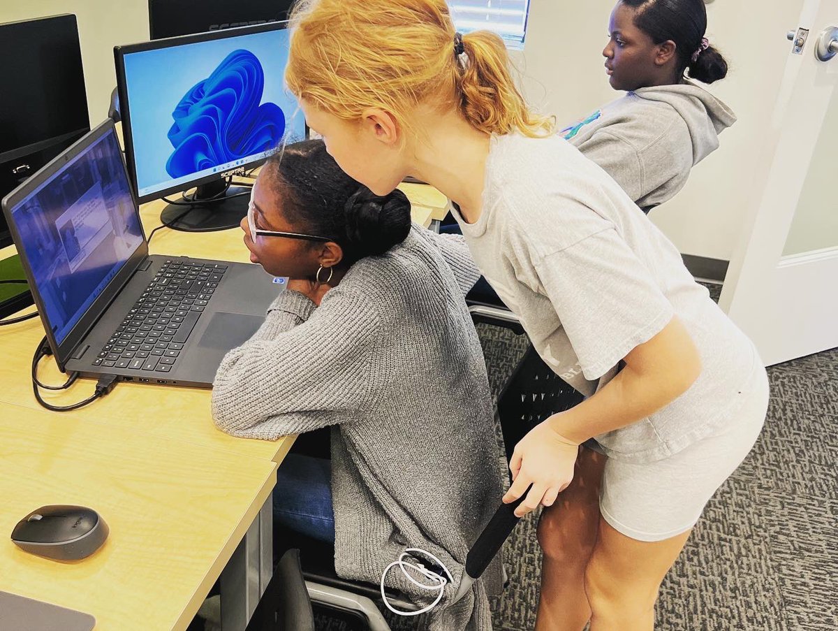 GirlsCodeIt tweet media