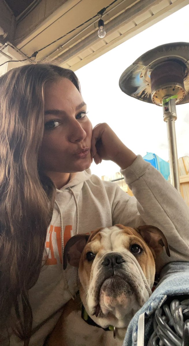 love bulldogs but go damn vols 🍊
