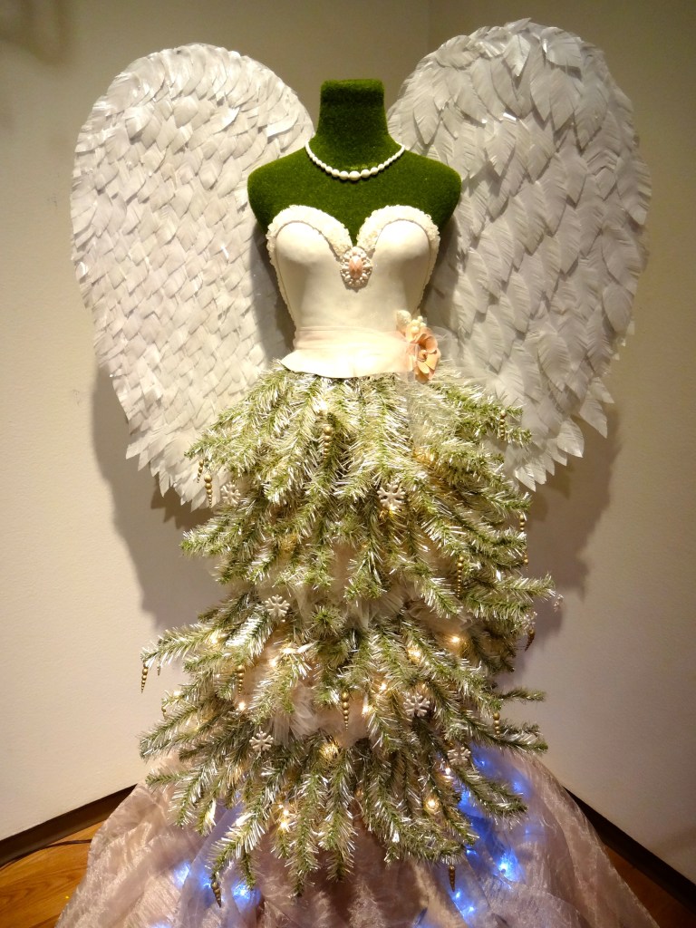 FunAndFork's tweet photo. Mark your calendars Central Florida… Orlando Museum of Art Festival of Trees, November 11-20. My favorite way to kick off the holiday season!   #FloridaLife #FloridaChristmas #Christmas2022 #FestivalOfTrees #OrlandoMuseumOfArt   

https://t.co/q70S3P9CSH https://t.co/HXy2a4WcjX