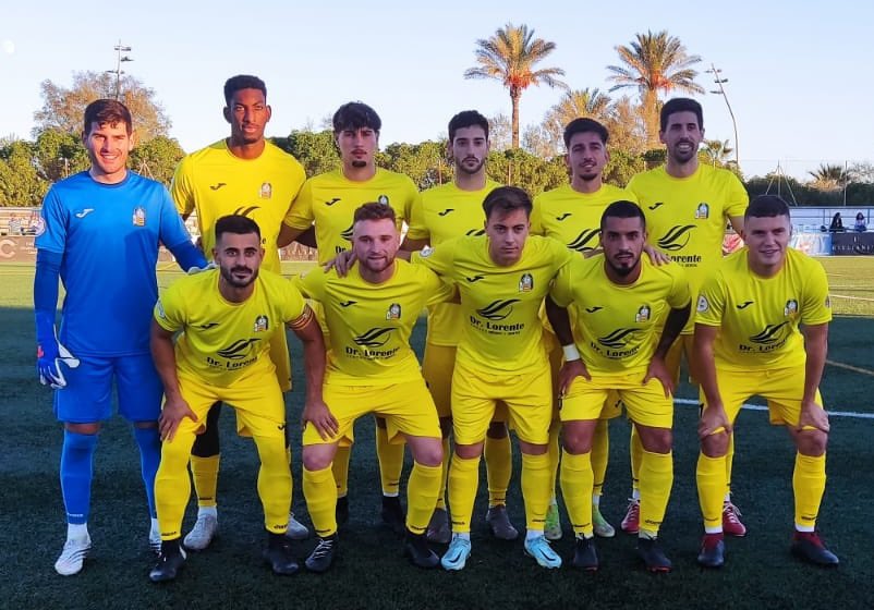 PgOdracir's tweet photo. ➕3️⃣💪🤍 Ya no se le puede pedir más a este EQUIPO ↪️ Hoy estos jugadores se han superado a sí mismos y a sus circunstancias logrando una victoria tan importante como necesaria frente al filial del @cdcastellon (0️⃣-2️⃣)
➖ es ➕ 🟰 POSIBLE
ES EL SILLA C.F. 💪🤍
#aleblanquets https://t.co/899YgR75t1