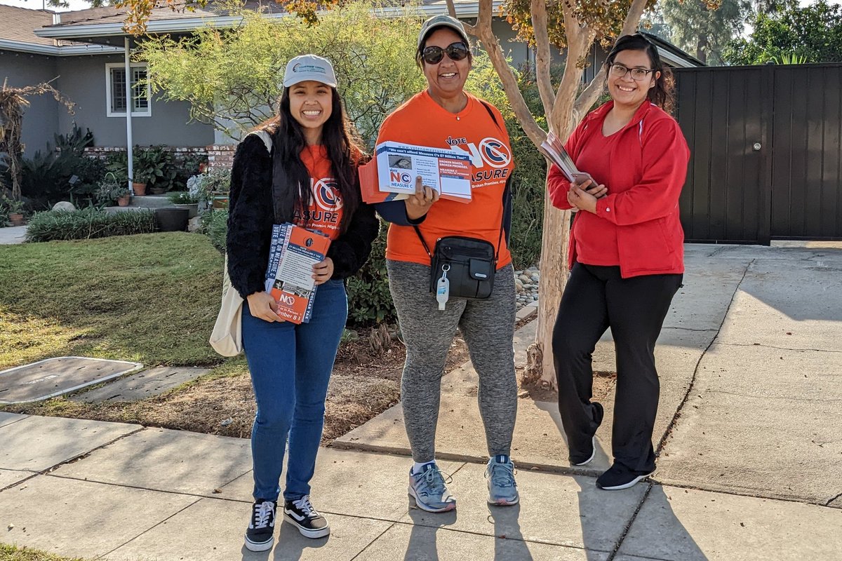 nomeasurec's tweet photo. Thank you to all our #NoOnMeasureC volunteers for helping us reach voters today. If you missed out, join us tomorrow! We'll be at 1361 N Hulbert Ave, Fresno, CA 93728 from 8:30AM to 1:00PM. Come help us #GOTV! https://t.co/d6IJHzs1pD