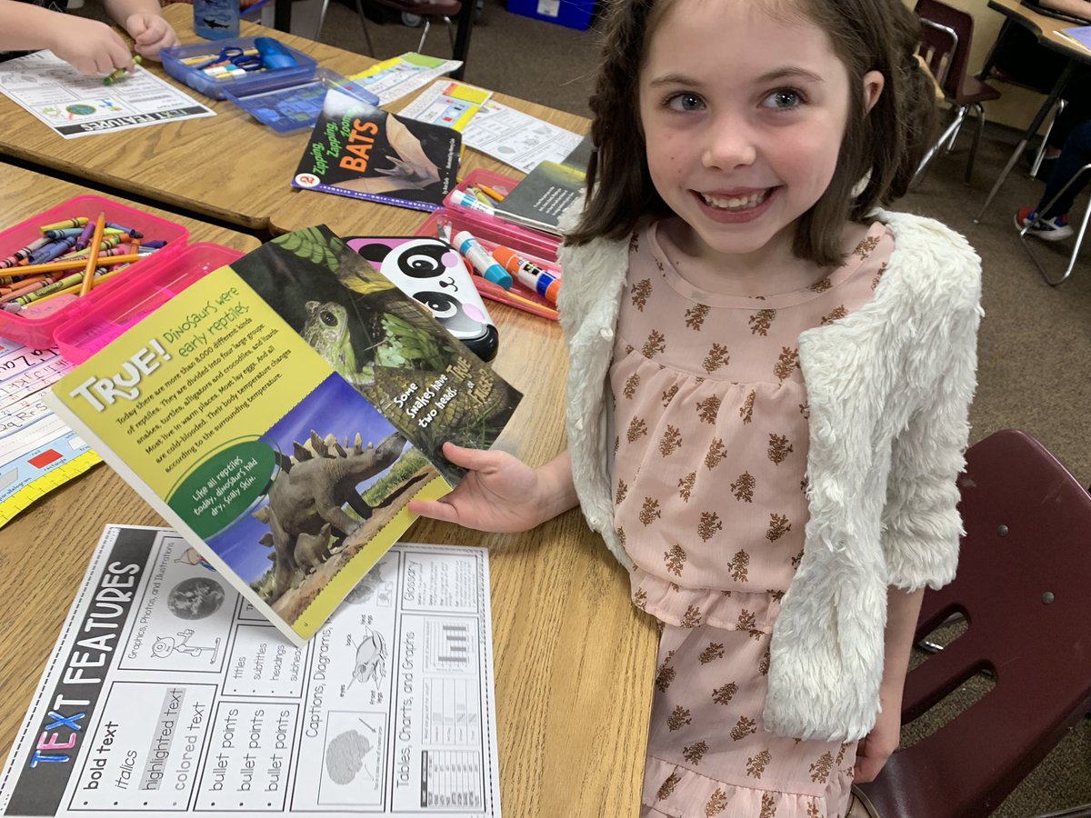 sandrasaylor30's tweet photo. We are going on a scavenger hunt for text features.@abetterfairview https://t.co/RCxB0oWH9G