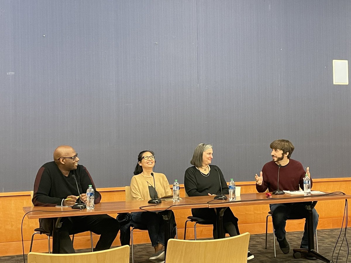 ComicsReckoning's tweet photo. Collective panel for the 2nd #UI_RaceComics led by @MattGrifMG. Enjoy the conversation with our guests at: https://t.co/MiGe45Gflf https://t.co/zL5HhrMov8