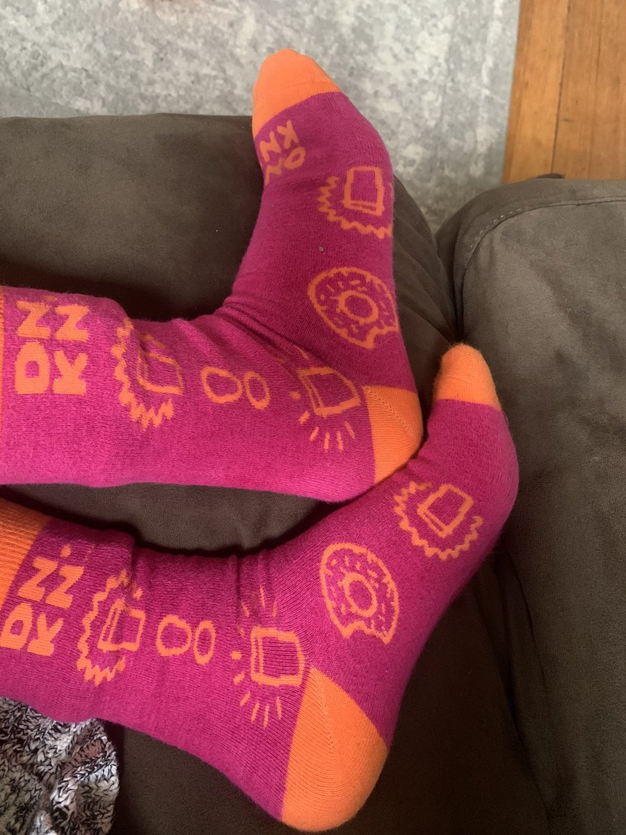 tori12smith21's tweet photo. Any real buyers out there? Send me a message I sell cheap feet pics #foot #feetfethish #feetpics #socks #ddsocks #coffee #coffeeislife #buymecoffee https://t.co/YU81rdNkQP